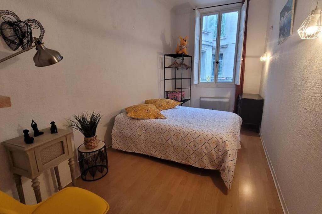Avignon Apartement A 2 Pas Du Palais De Papes Bagian luar foto