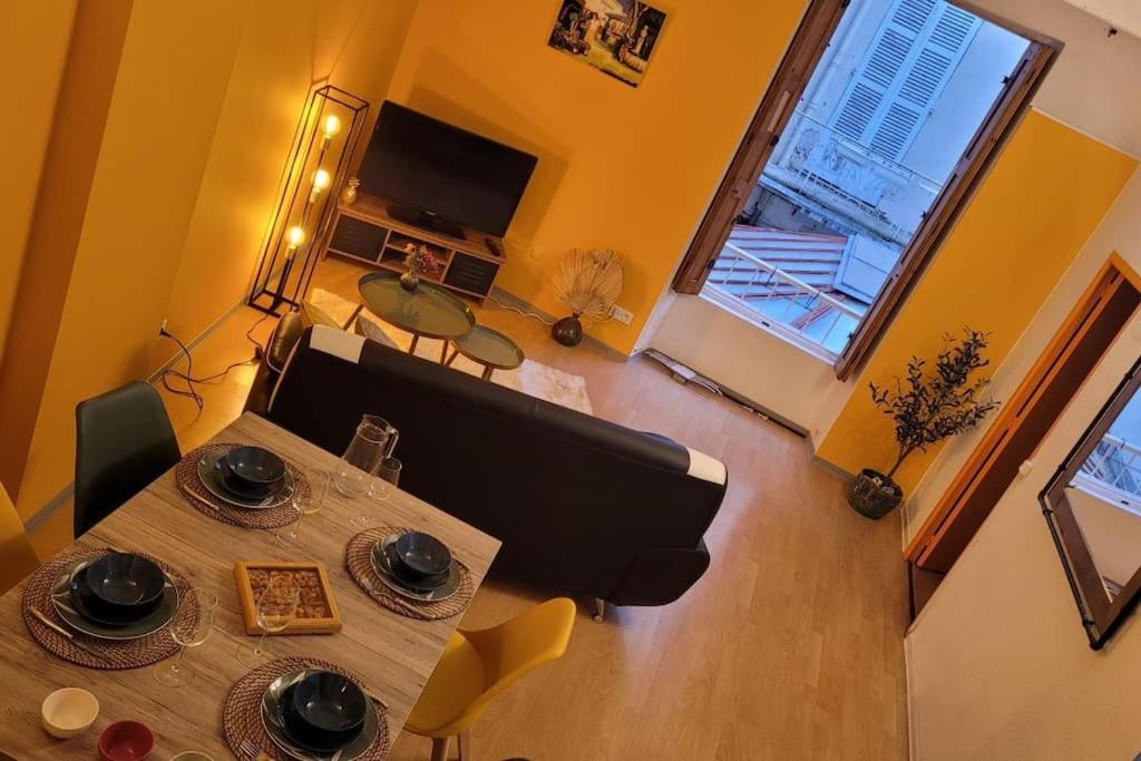 Avignon Apartement A 2 Pas Du Palais De Papes Bagian luar foto